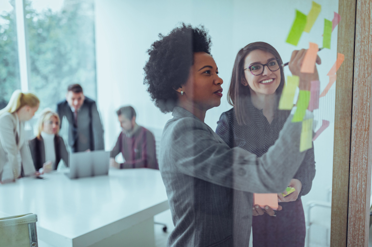 strategie-planning-whiteboard-agile-team