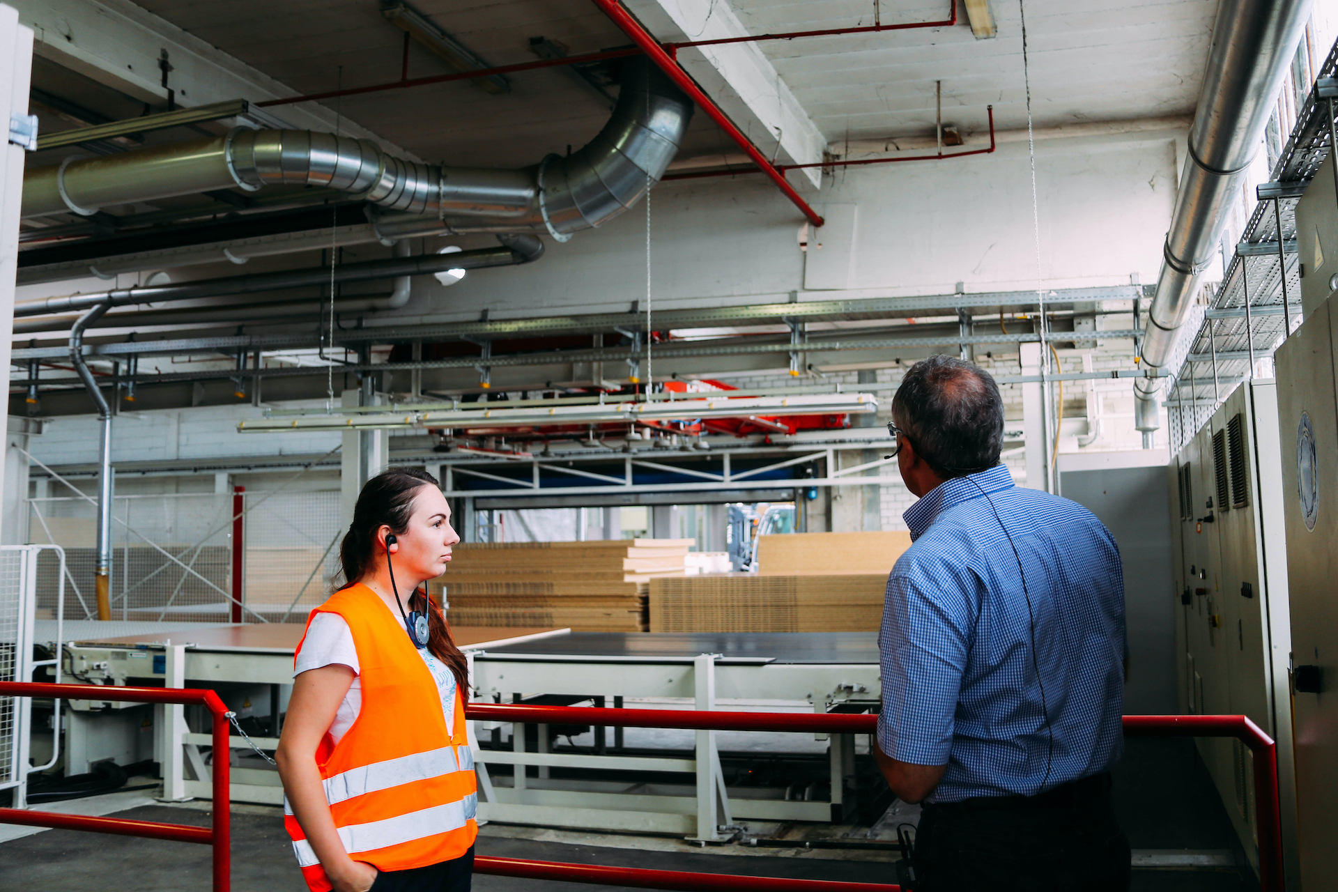 guided-visit-in-a-manufacturing-wood-plant-factory t20 OxNwAE