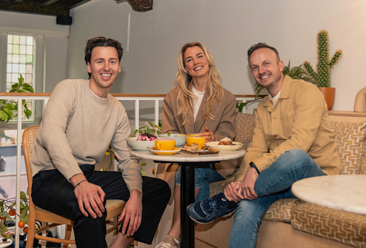 Linsey van Oers Happiness Cafe