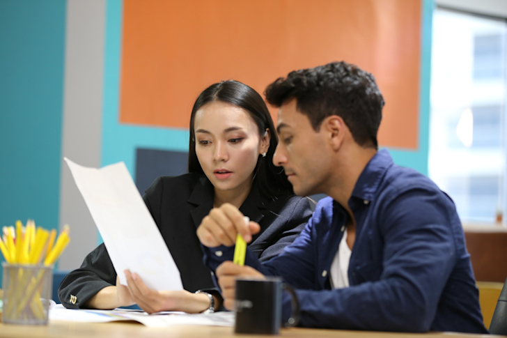 Dit moet je regelen voor een nieuwe werknemer