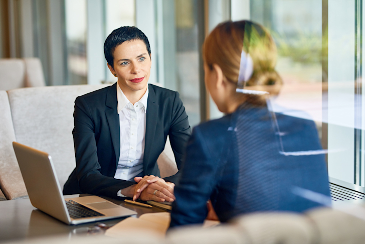 overleg-gesprek-exitgesprek-eindgesprek-meeting-discussie