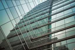 gebouw-glas-ramen-bedrijfspand