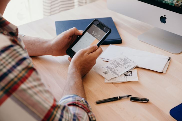 finance-money-planning-math-calculator-receipt-budget-budgeting t20 knYmPK